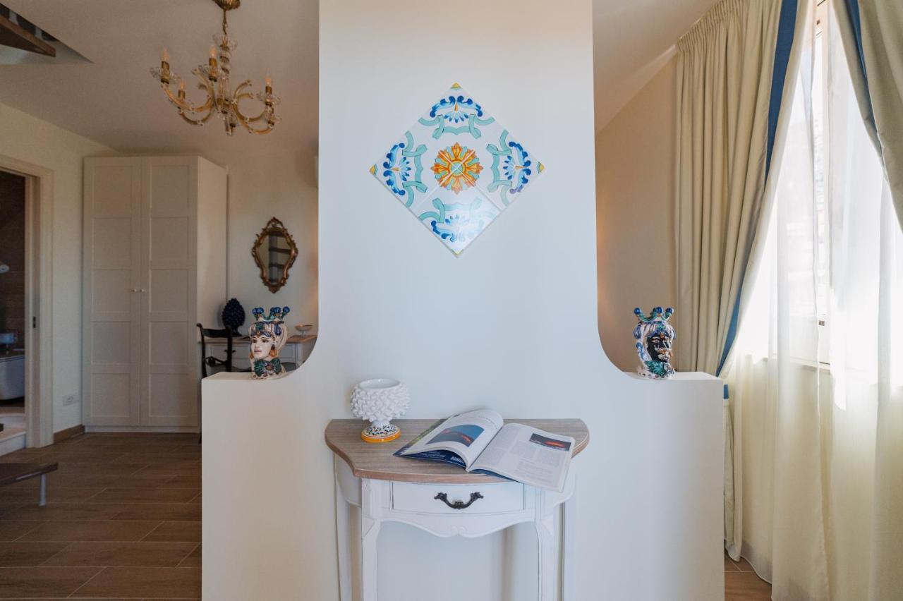 Ottaviano Suite - Elegante Attico Vista Mare Taormina Luaran gambar