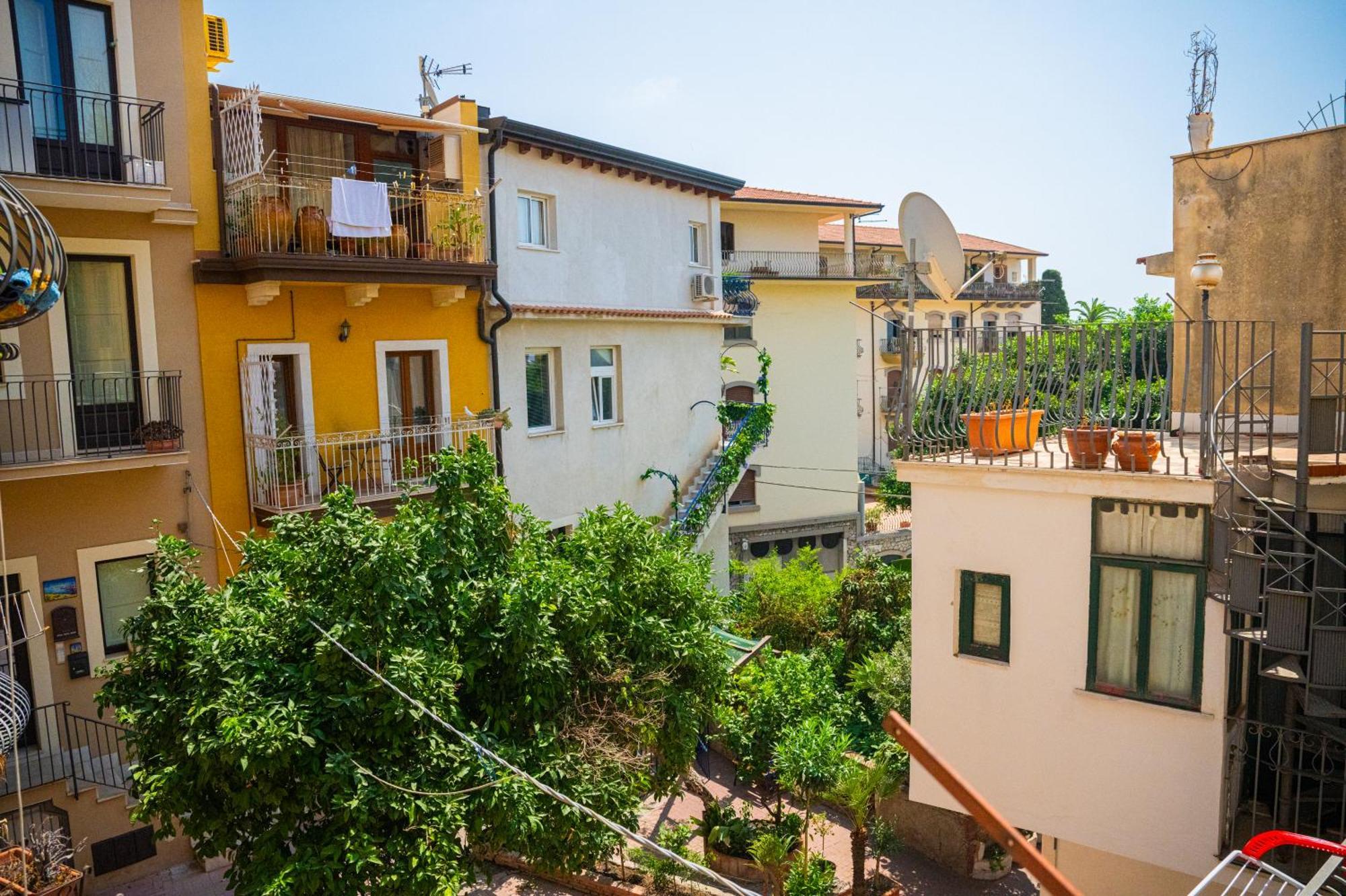 Ottaviano Suite - Elegante Attico Vista Mare Taormina Luaran gambar